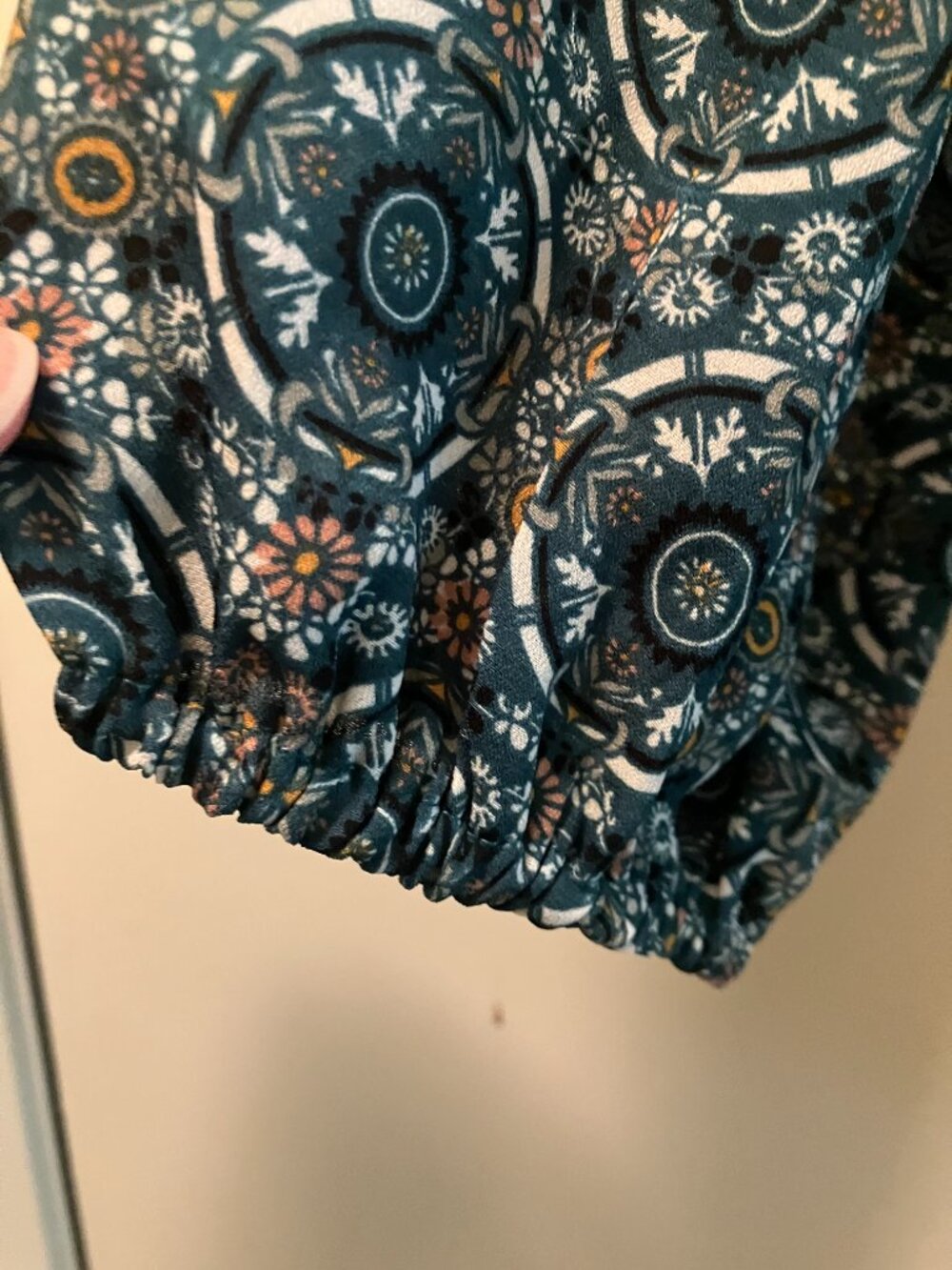 Max Studio Patterned Blouse with Ties Size M - Picture 4 of 10